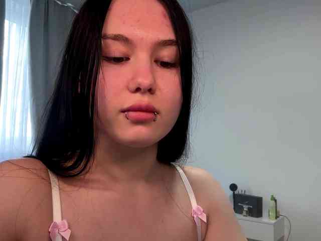 DiaphanousDream Live Webcam on BongaCams