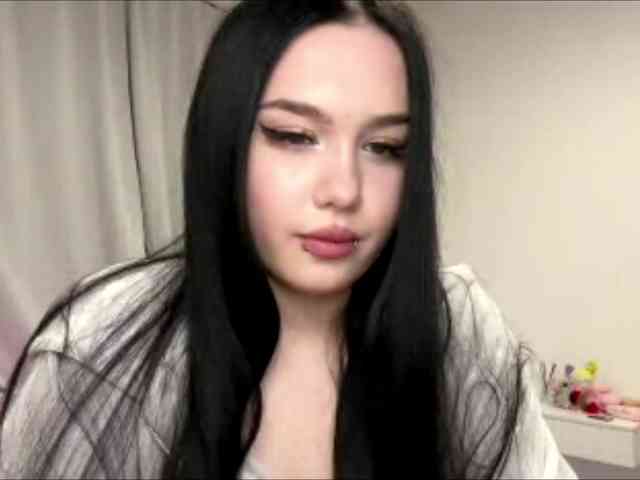 DiaphanousDream webcam