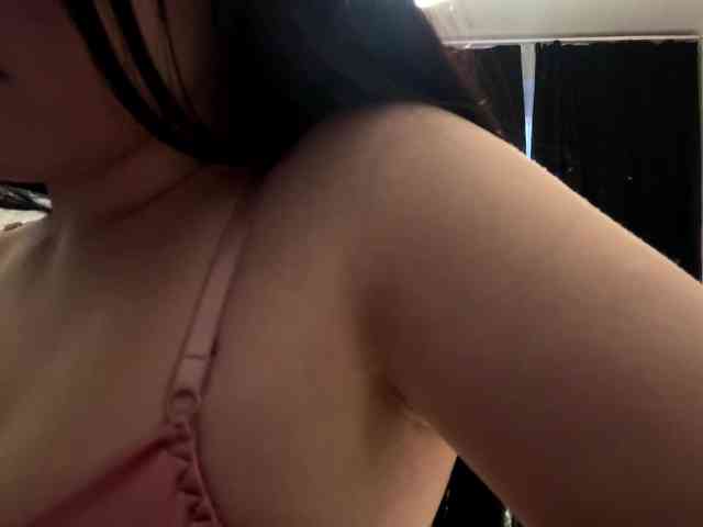 DiaphanousDream webcam