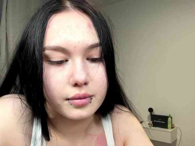 DiaphanousDream webcam