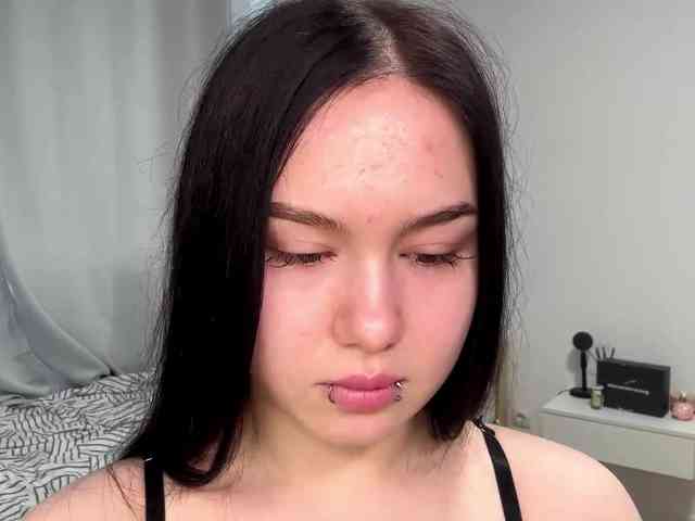 DiaphanousDream webcam