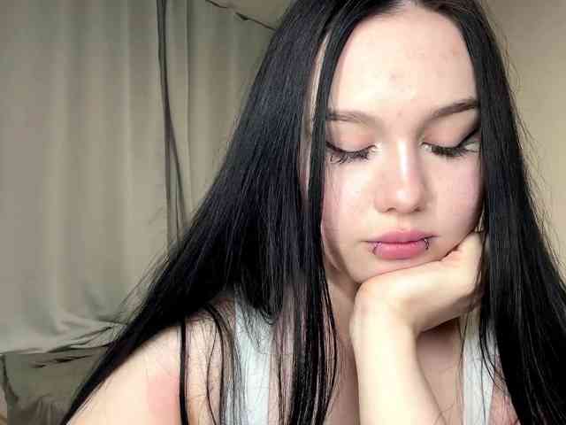 DiaphanousDream webcam