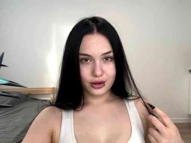 DiaphanousDream webcam
