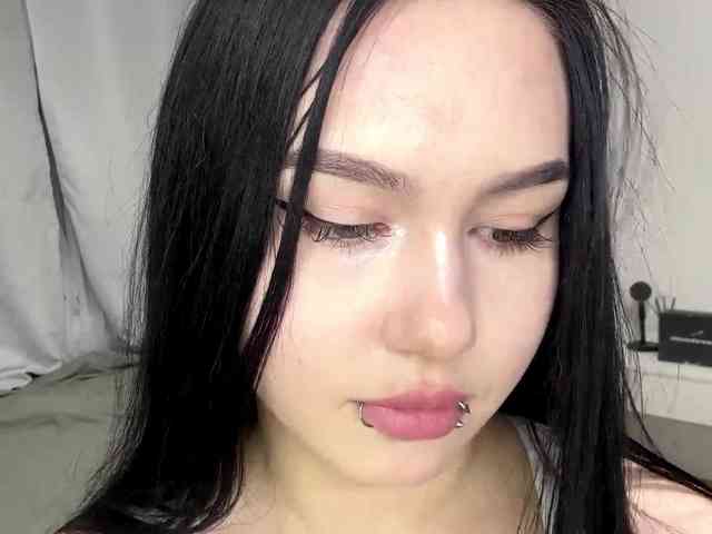 DiaphanousDream webcam