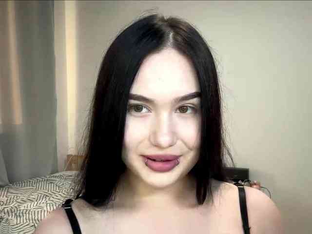 DiaphanousDream webcam