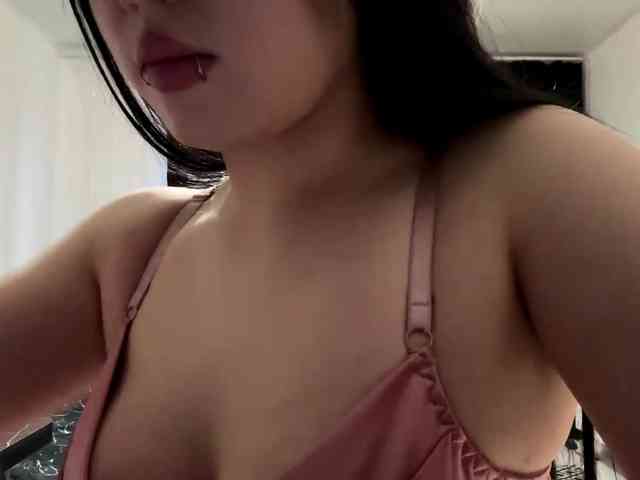 DiaphanousDream webcam