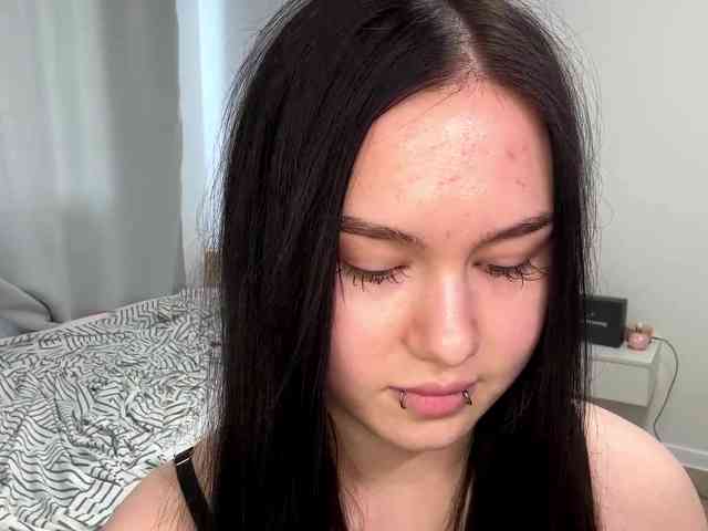 DiaphanousDream webcam