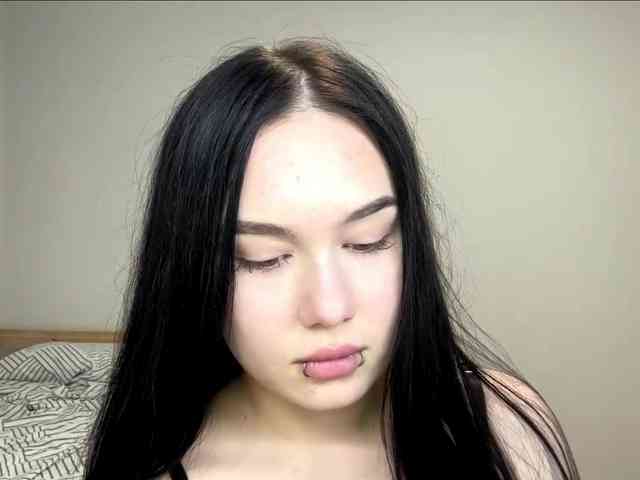DiaphanousDream webcam