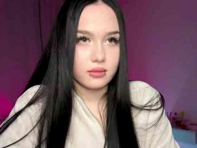 DiaphanousDream webcam