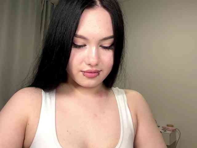 DiaphanousDream webcam