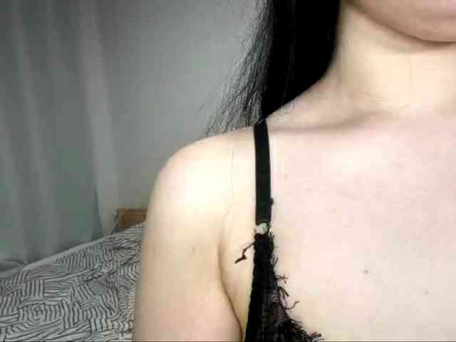 DiaphanousDream webcam