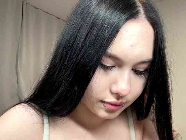 DiaphanousDream webcam