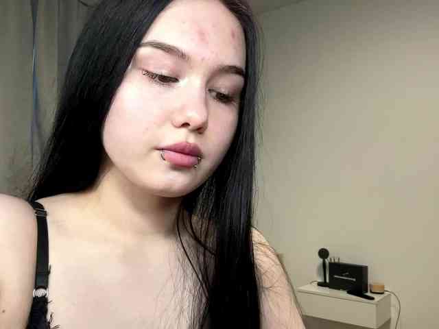 DiaphanousDream webcam
