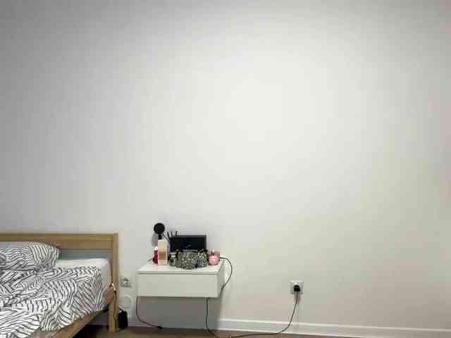DiaphanousDream webcam