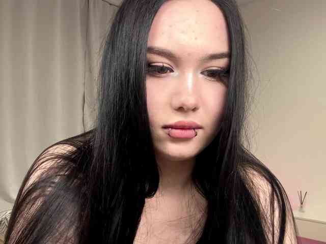 DiaphanousDream webcam