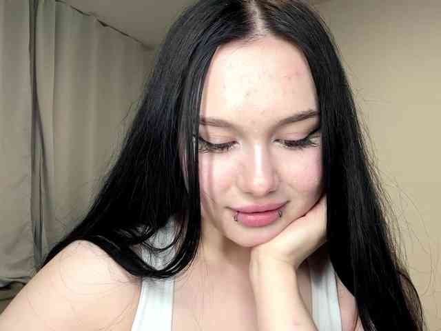DiaphanousDream webcam