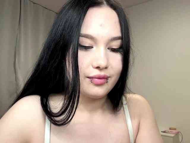 DiaphanousDream webcam