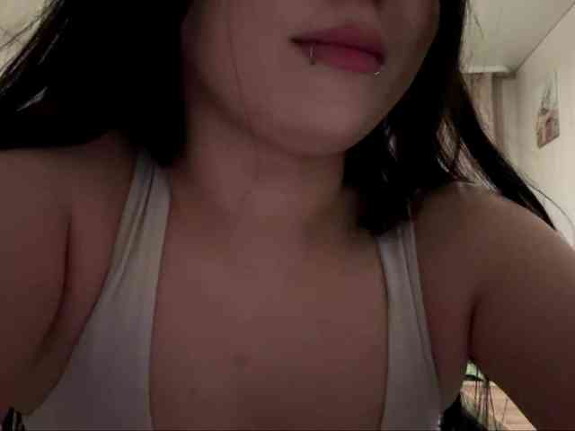 DiaphanousDream webcam