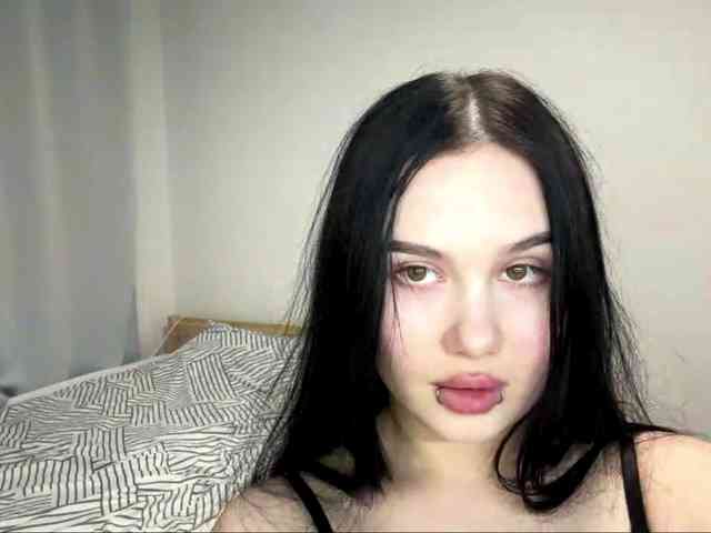 DiaphanousDream webcam