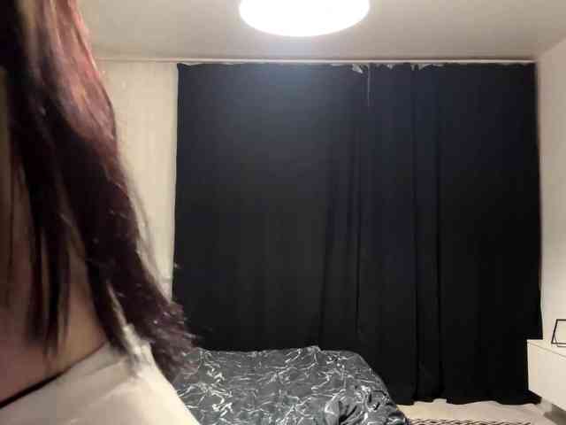 DiaphanousDream webcam