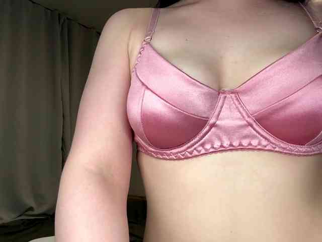 DiaphanousDream webcam