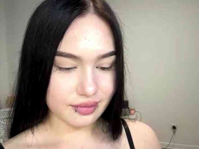 DiaphanousDream webcam