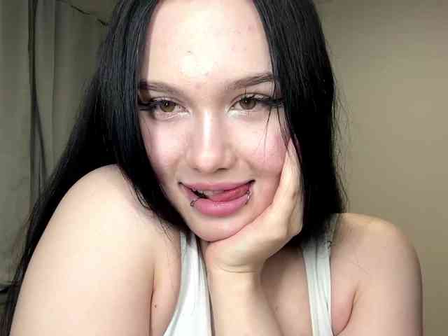 DiaphanousDream webcam