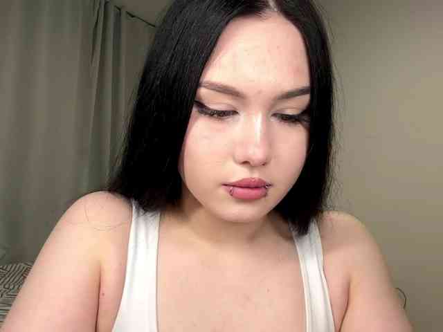 DiaphanousDream webcam