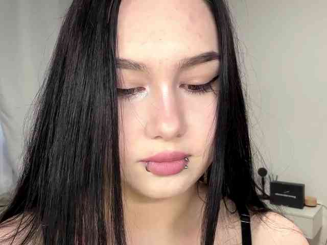 DiaphanousDream webcam