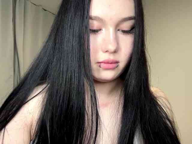 DiaphanousDream webcam