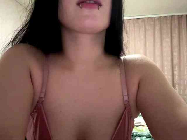 DiaphanousDream webcam