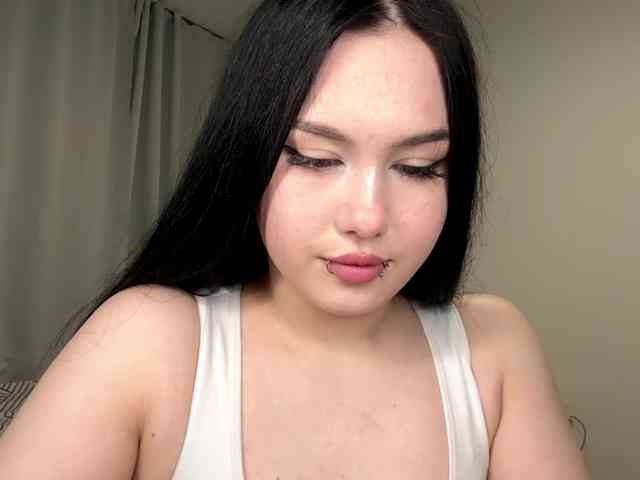 DiaphanousDream webcam