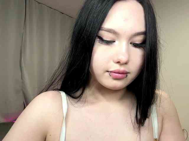 DiaphanousDream webcam