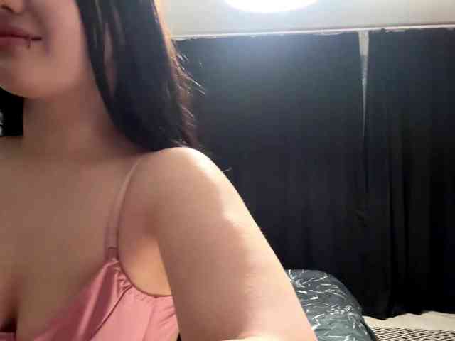 DiaphanousDream webcam