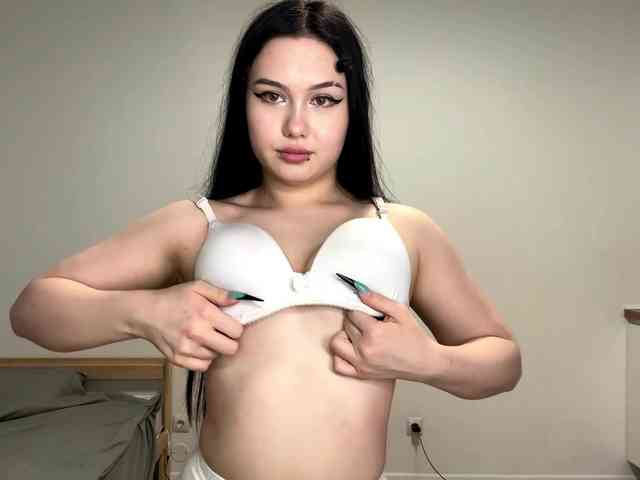 DiaphanousDream webcam