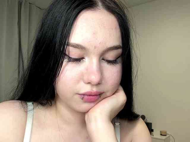 DiaphanousDream webcam
