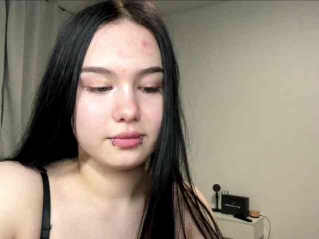 DiaphanousDream webcam