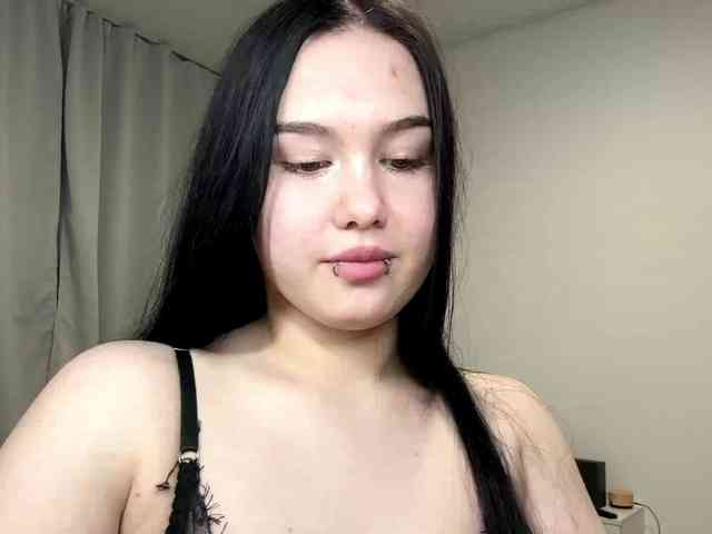 DiaphanousDream webcam