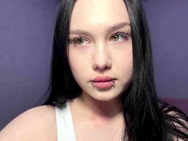 DiaphanousDream webcam