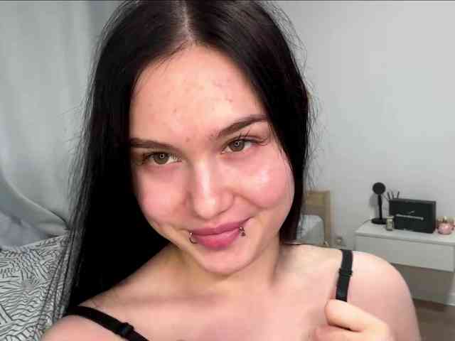 DiaphanousDream webcam
