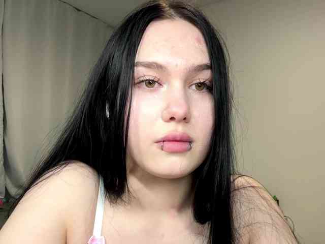 DiaphanousDream webcam