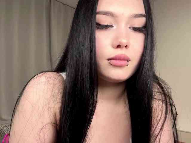 DiaphanousDream webcam