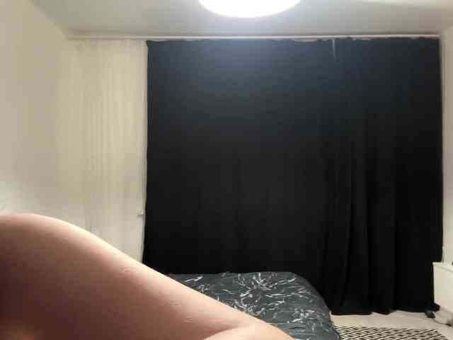 DiaphanousDream webcam