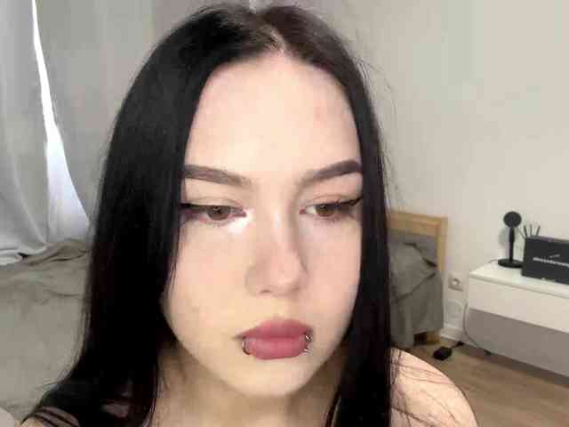 DiaphanousDream webcam
