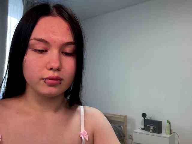 DiaphanousDream webcam