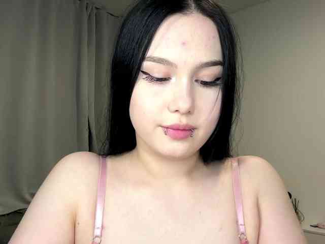 DiaphanousDream webcam