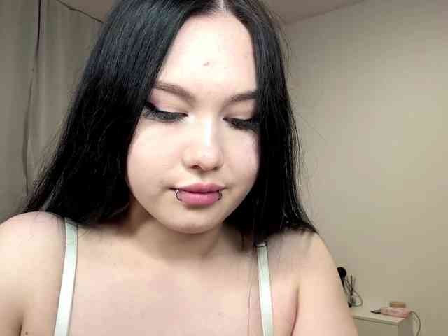 DiaphanousDream webcam
