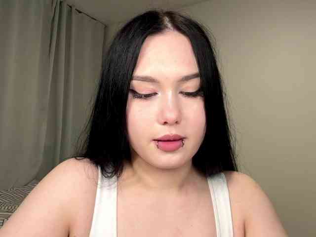 DiaphanousDream webcam