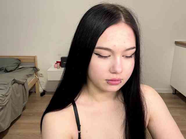 DiaphanousDream webcam