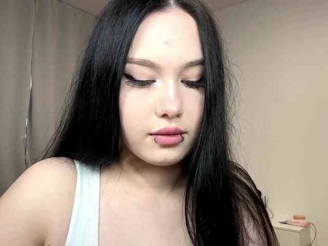 DiaphanousDream webcam
